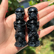 Black Stacked Skull Statue – Gothic Horror Decorative Piece for Dark and Alternative Decor - Black obsidian / 1pc