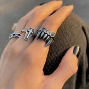 Gothic Beast Claw Ring – Silver Animal Claw Ring for Gothic and Alternative Fashion - ring