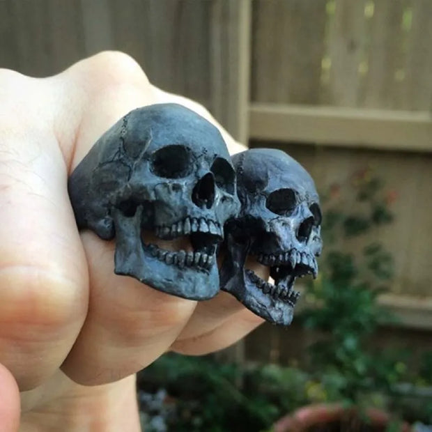 Gothic Skull Ring – Vintage Silver Skull Ring for Gothic and Alternative Fashion - ring