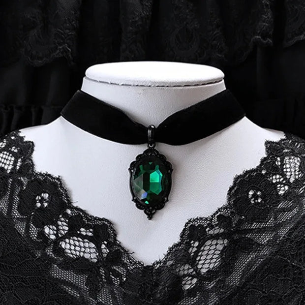 Gothic Venom Crystal Cameo Necklace For Women Fashion Witch Jewelry Accessorie Gift Goth Alternative Green Crystal