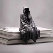 Hooded Phantom Statue – Enigmatic Gothic Decor for Halloween and Dark Fantasy Fans - Black - Desktop decorations