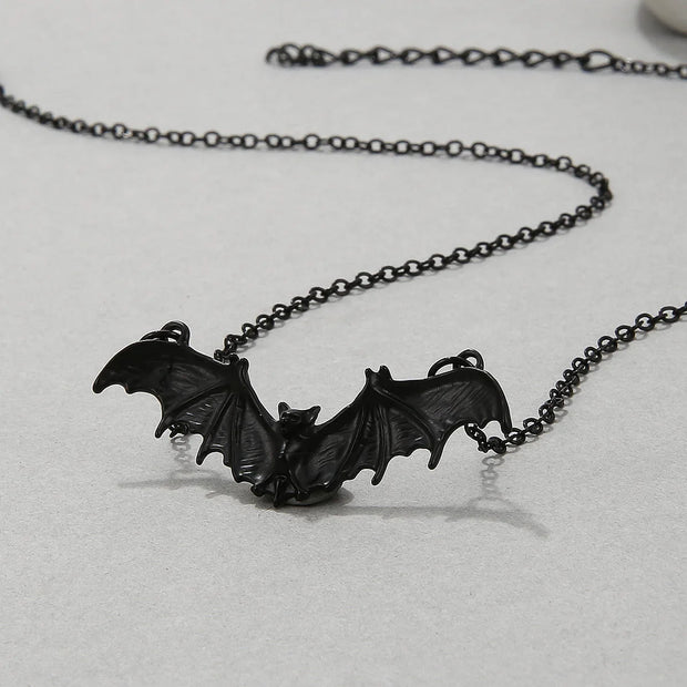 Punk Retro Bat Shaped Pendant Necklace For Men And Women Fashion Vintage Korean Style Animal Bat Shaped Neck Accessory