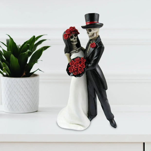 Skeleton Bride and Groom Statue – Gothic Wedding Decoration or Halloween Ornament - Desktop decorations