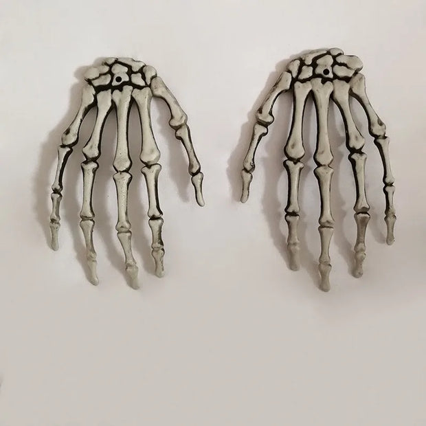 Skeleton Hand Prop Set – Perfect for Gothic Home Decor Halloween Decorations and Haunted House Props - 15x10cm skull